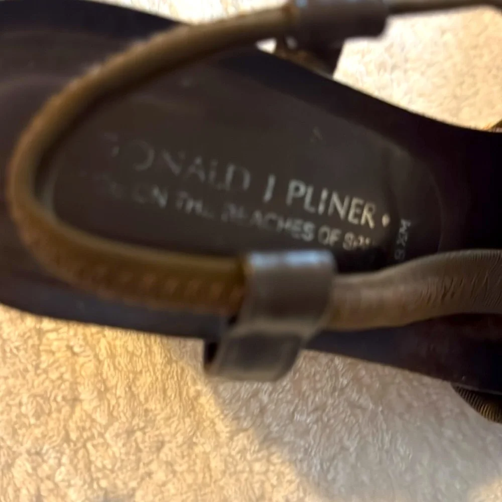 Donald J. Pliner Brown Espadrille Shoes with Minimalist Design